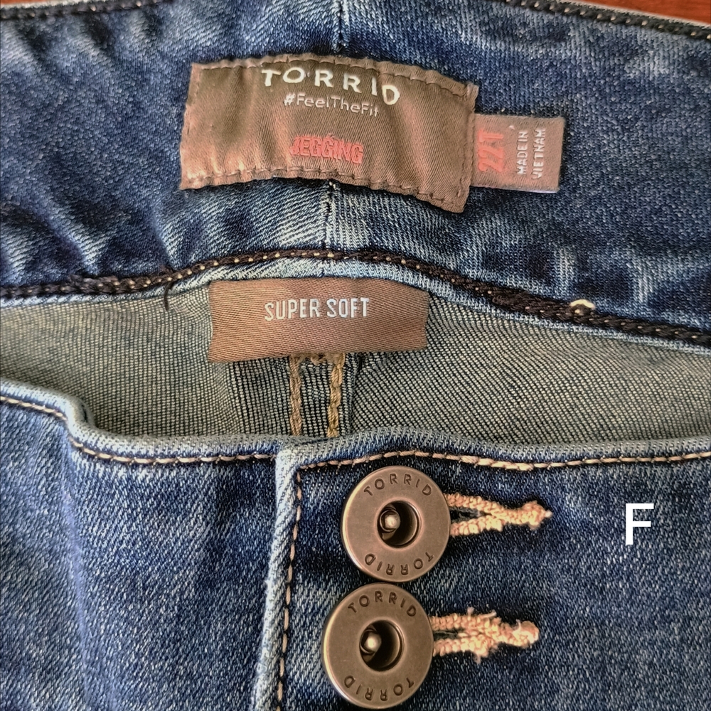 Torrid Women's Dark Blue Skinny Jeans